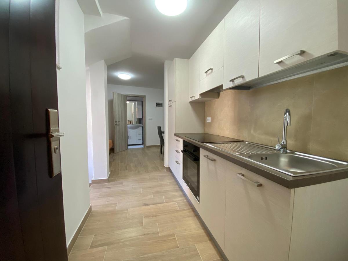 Apartments Lina Capodistria Esterno foto