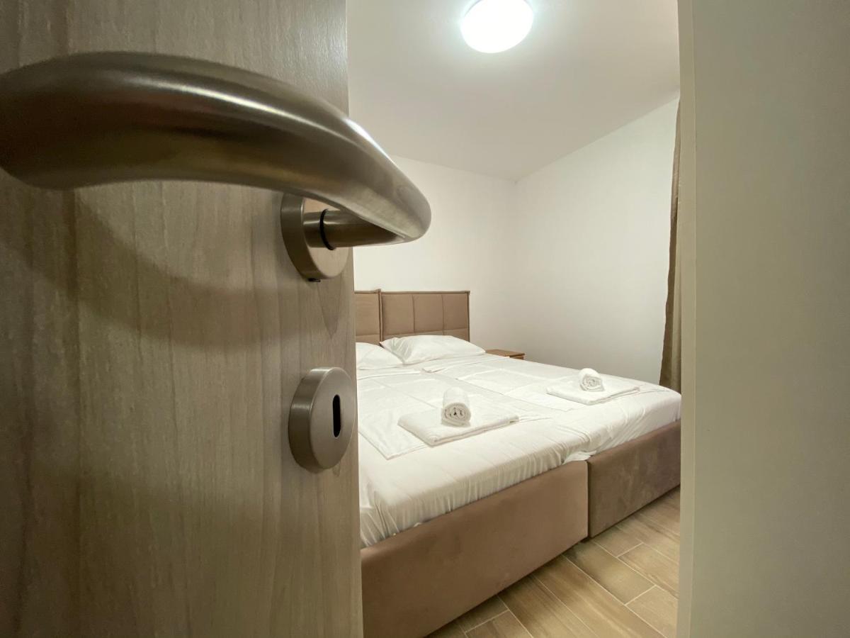 Apartments Lina Capodistria Esterno foto